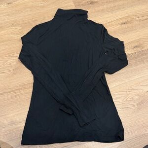 Aritzia Black Long Sleeve Turtleneck Top